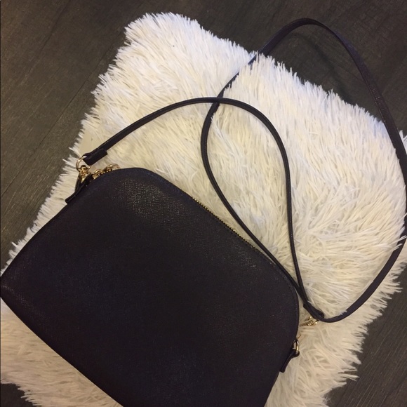🚫SOLD🚫H&M Plum Crossbody Handbag - Picture 4 of 4